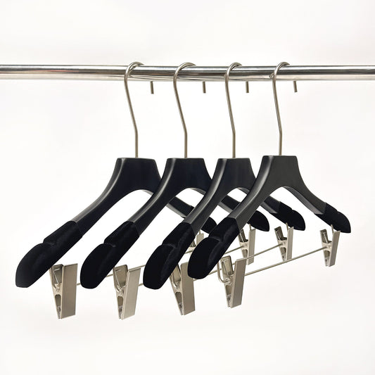 Flocking Hanger vs Plastic Hanger: 5 Key Indicators Tested by Clothing Store Owners