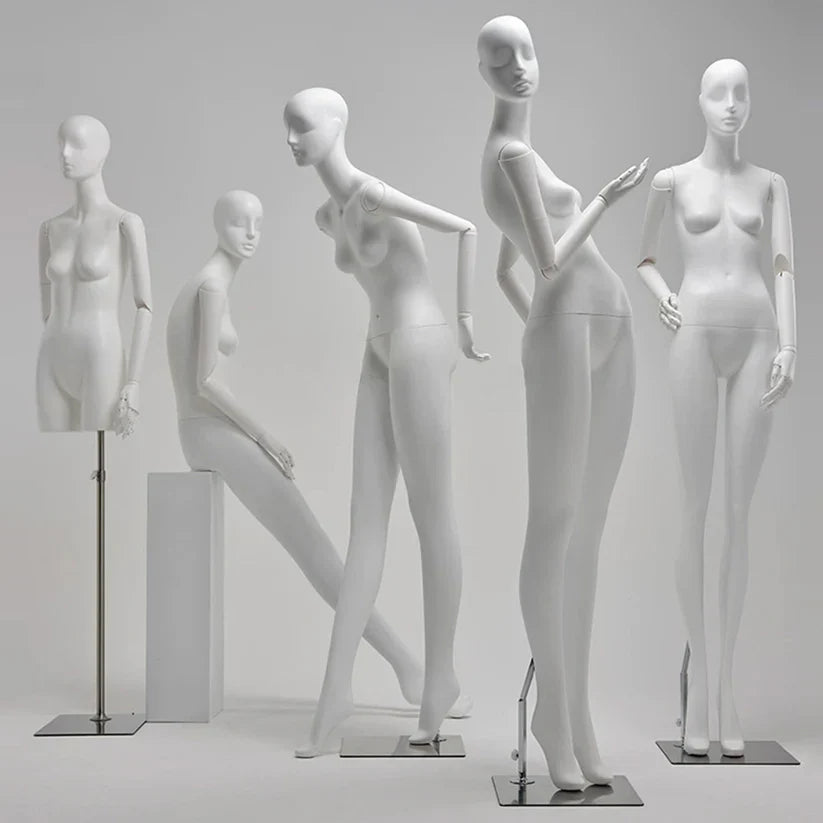 white-mannequins