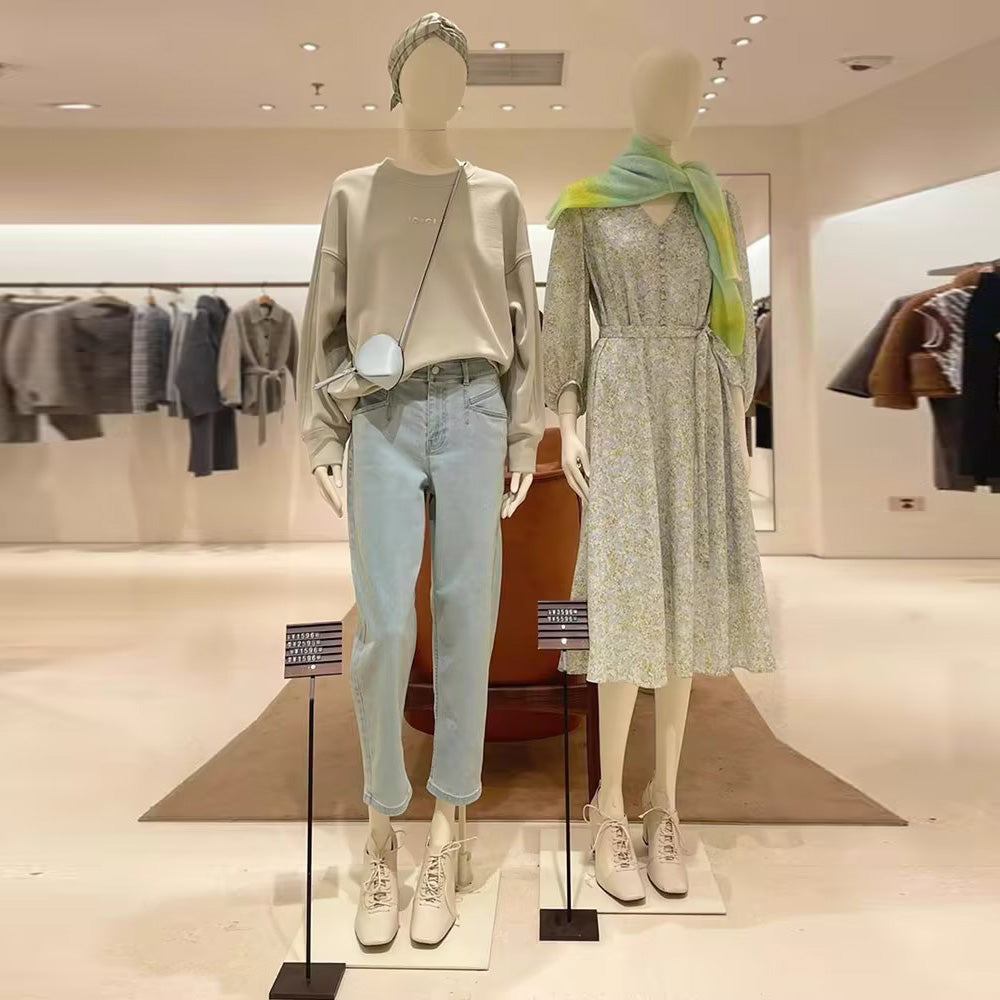 Jelimate Adult Female Sitting Standing Pose Beige Mannequin Full Body,Women Dress Form Beige Dress Form Mannequin,Window Dress Form Clothing Display Model