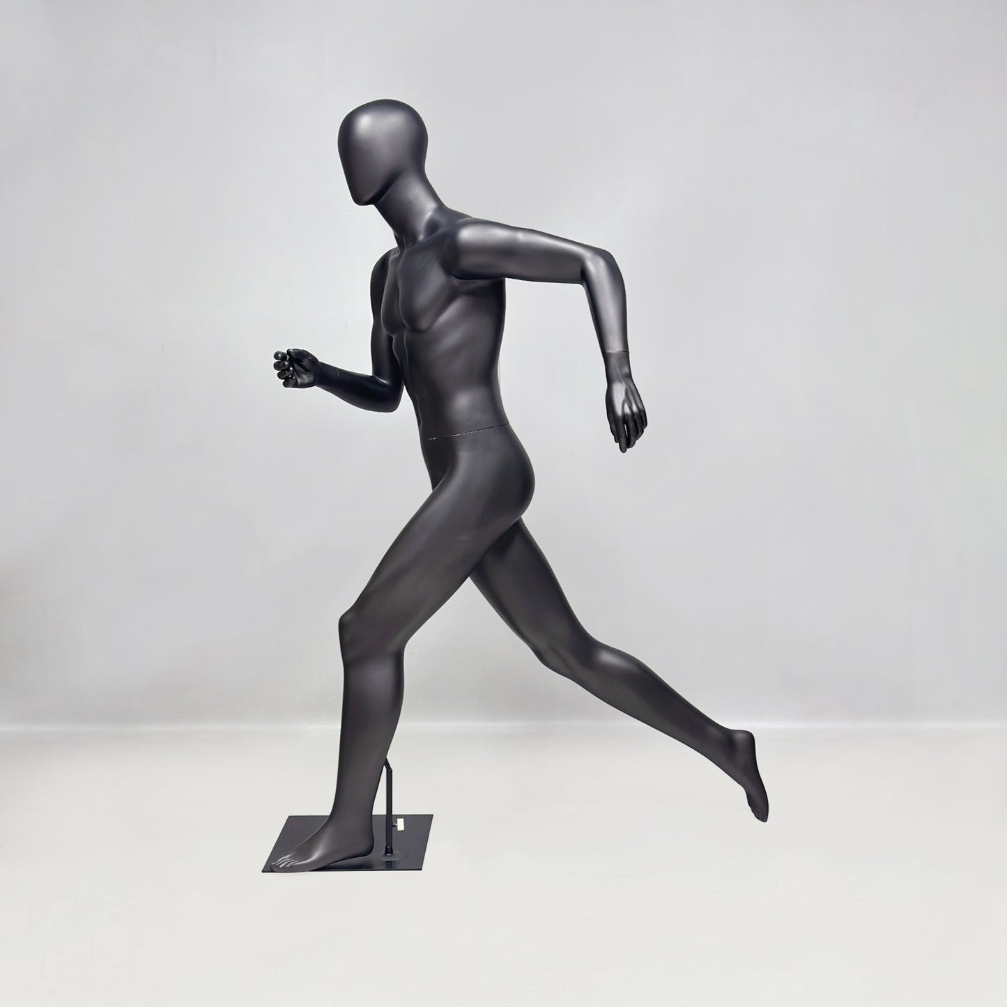 Running Mannequin Full Body Black Fiberglass Athletic Display Stand Male Female Gym Store