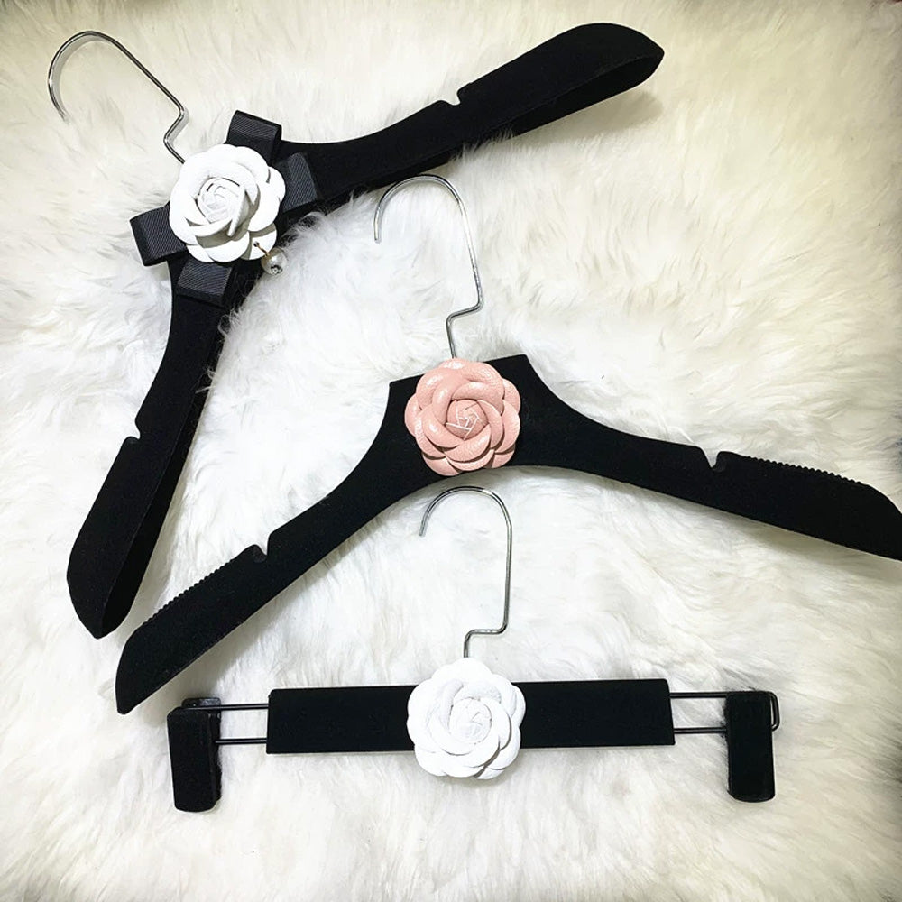 Jelimate Luxury Flocking Velvet Hanger,Black Velvet Clothing Hanger/Pant Hanger,Chrome Hook Non Slip Flocking Plastic Hanger,Customized Logo Wedding Dress Hangers Suit Hangers,Clothing Store Women Velvet Clothes Hanger Shirt Hangers