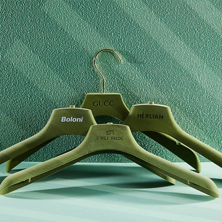 JELIMATE Olive Green Velvet Flocked Plastic hangers bulk 100 pack - Non-Slip Premium Closet Organizer