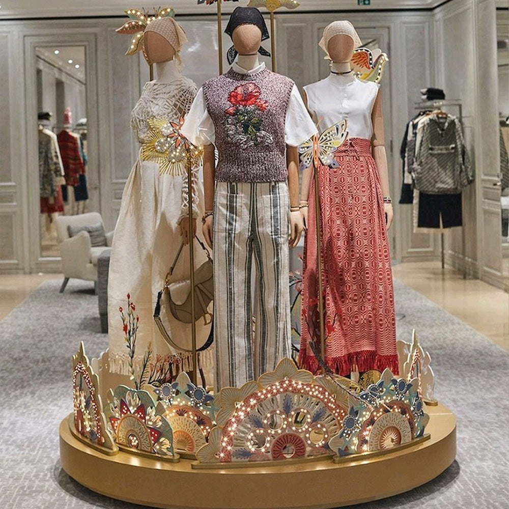 Torso de maniquí femenino de alta gama Jelimate con brazos de madera, maniquí de lino gris para exhibición de ropa, cabeza de maniquí de madera con orificio para aretes