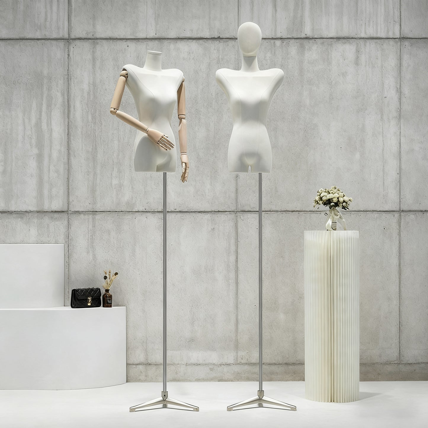 Korean-Style Shoulder-Padded Female Mannequin - Luxury Display for Clothing Boutiques & Retail Stores