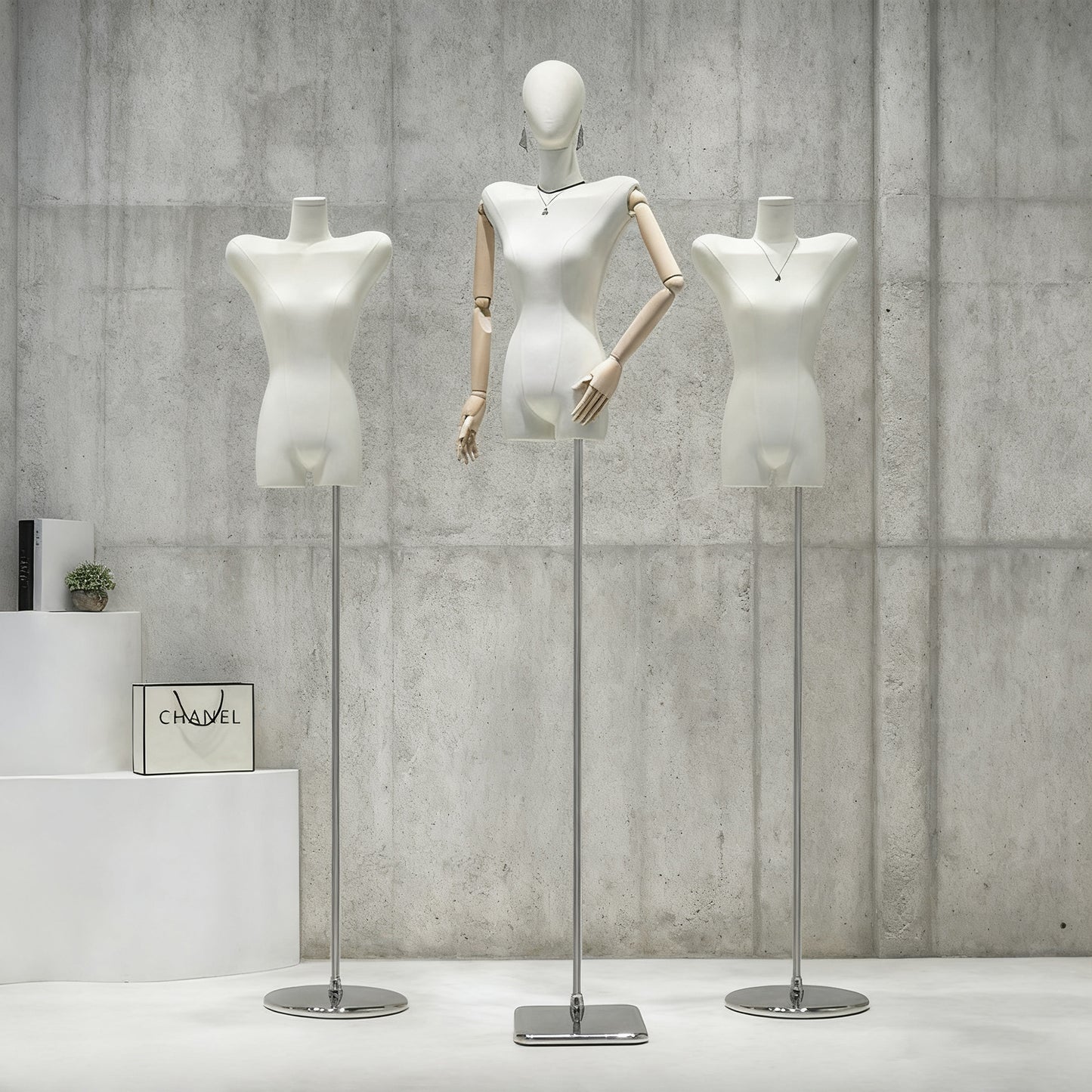 Korean-Style Shoulder-Padded Female Mannequin - Luxury Display for Clothing Boutiques & Retail Stores