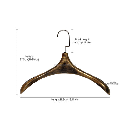 Percha vintage de metal cepillado a mano, color negro y dorado. Acabado texturizado con logotipo personalizado para trajes y abrigos. 