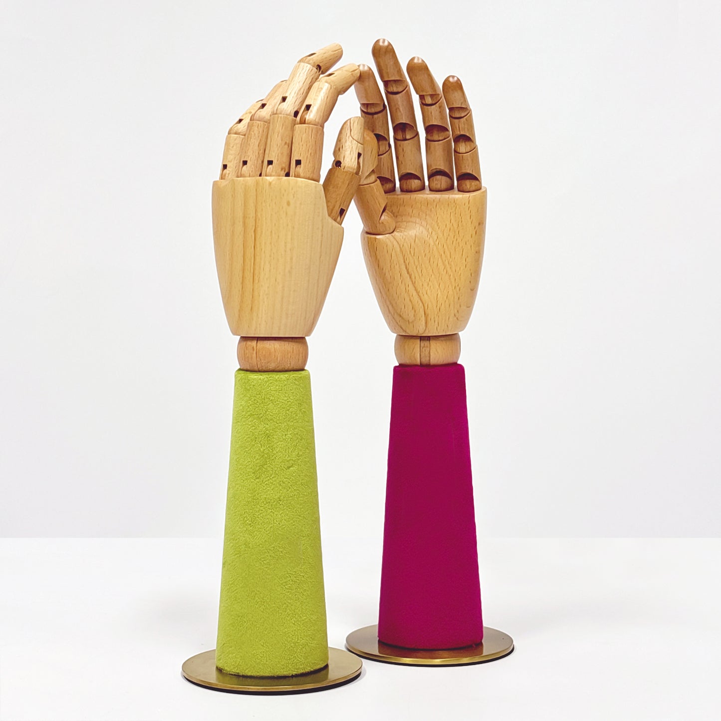 JELIMATE Wooden Hand Jewelry Display – Movable Palm Model Prop for Boutique/Retail/ Window Decor