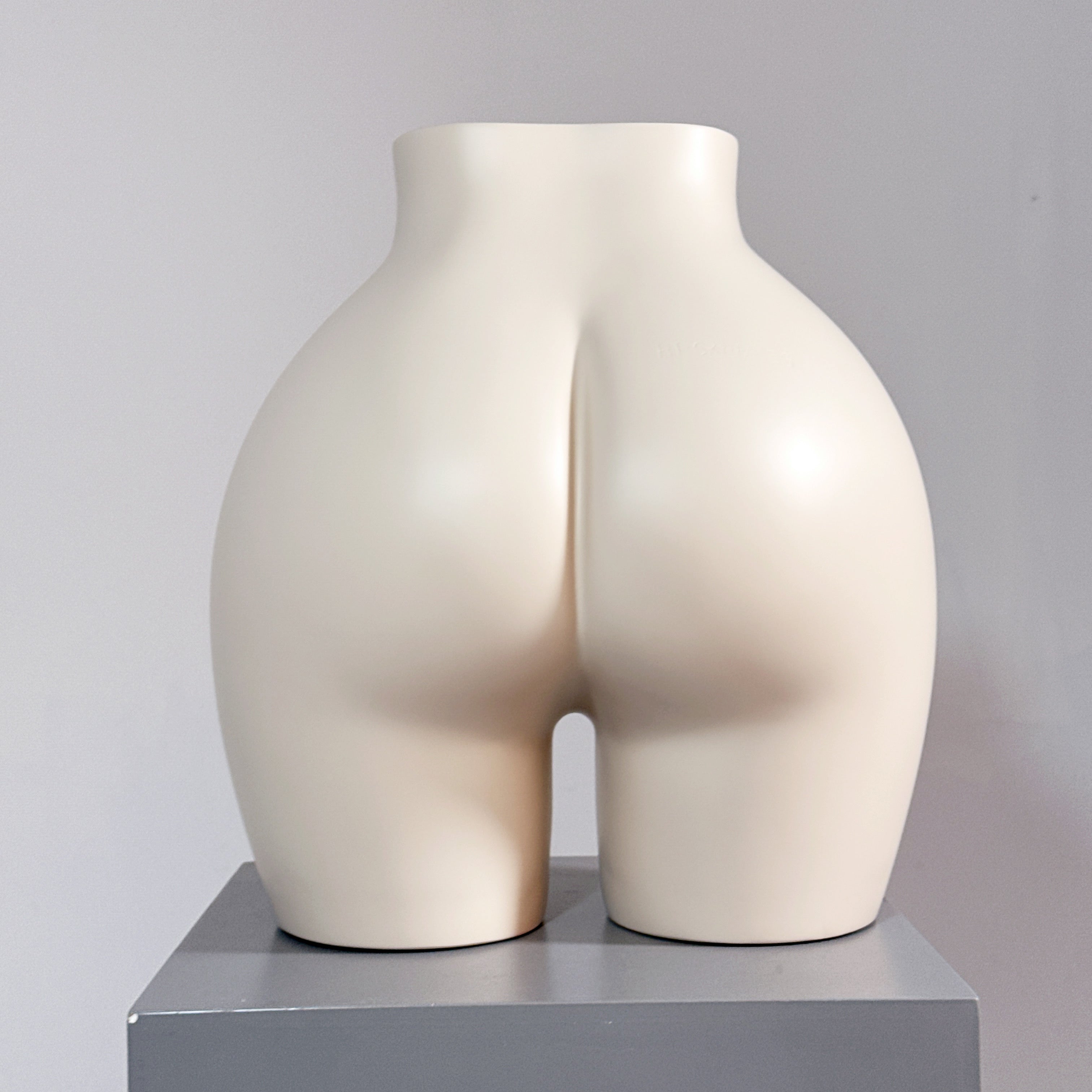 JELIMATE Fiberglass Female Butt Mannequin – Premium Hip Torso Display for Lingerie &Swimwear