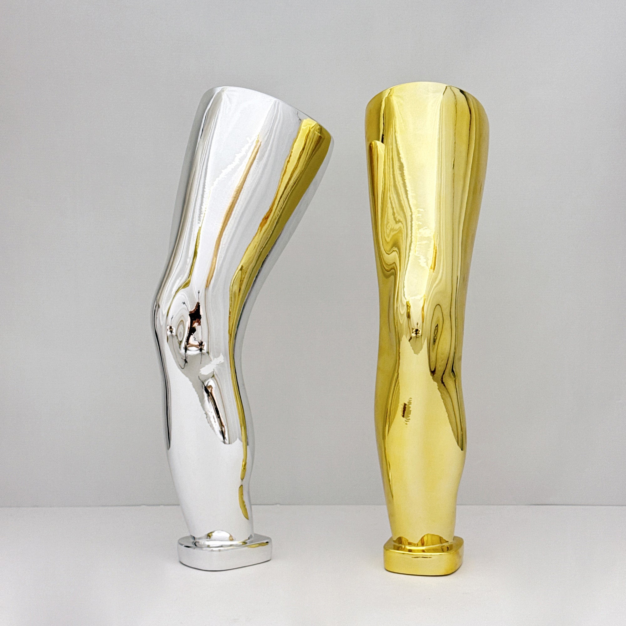 Jelimate Male Left Leg Mannequin Display Stand – Electroplated Fiberglass for Knee Brace, Orthopedic & Sports Store Use