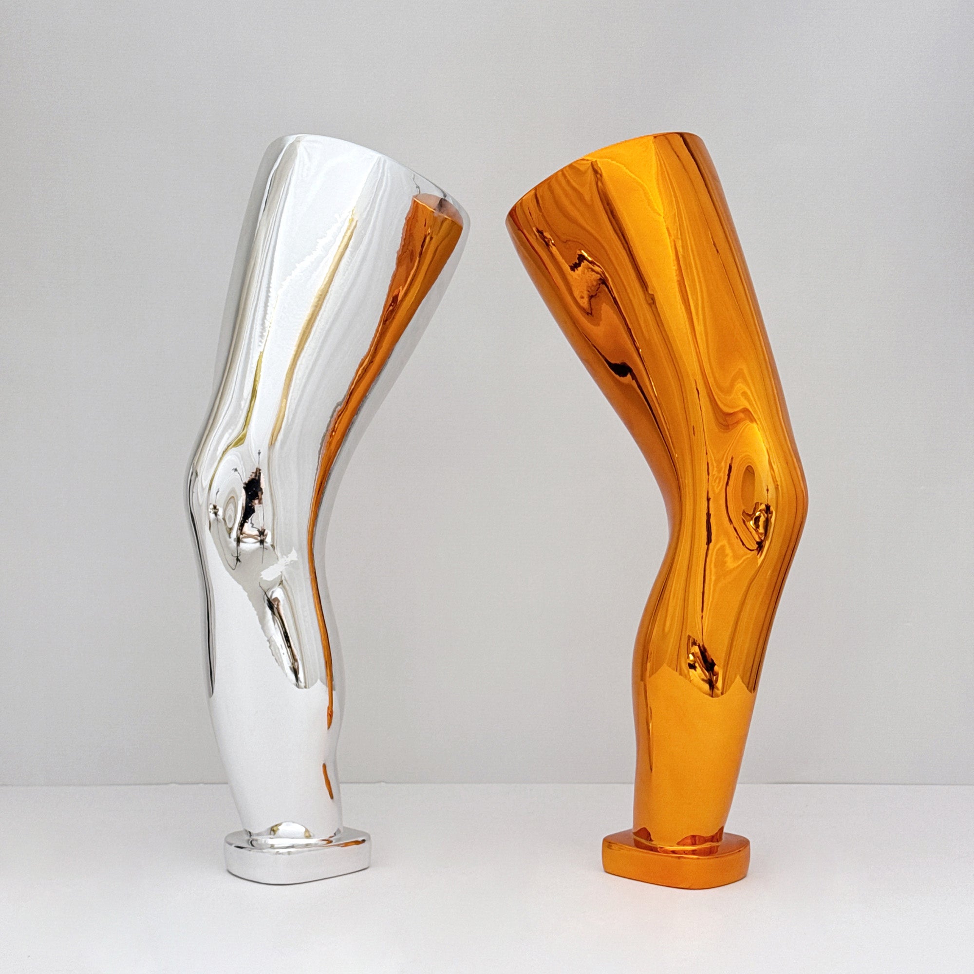 Jelimate Male Left Leg Mannequin Display Stand – Electroplated Fiberglass for Knee Brace, Orthopedic & Sports Store Use