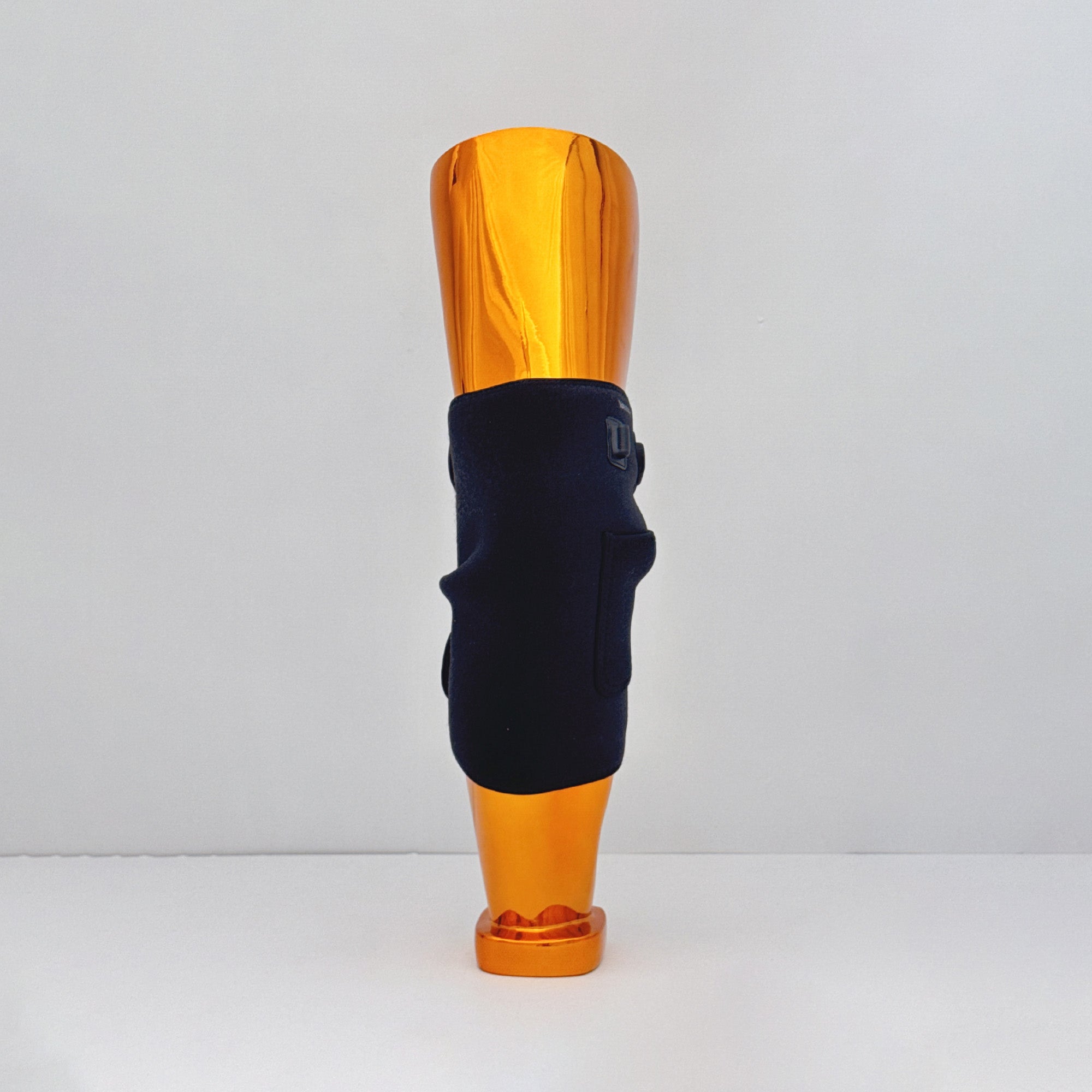 Jelimate Male Left Leg Mannequin Display Stand – Electroplated Fiberglass for Knee Brace, Orthopedic & Sports Store Use