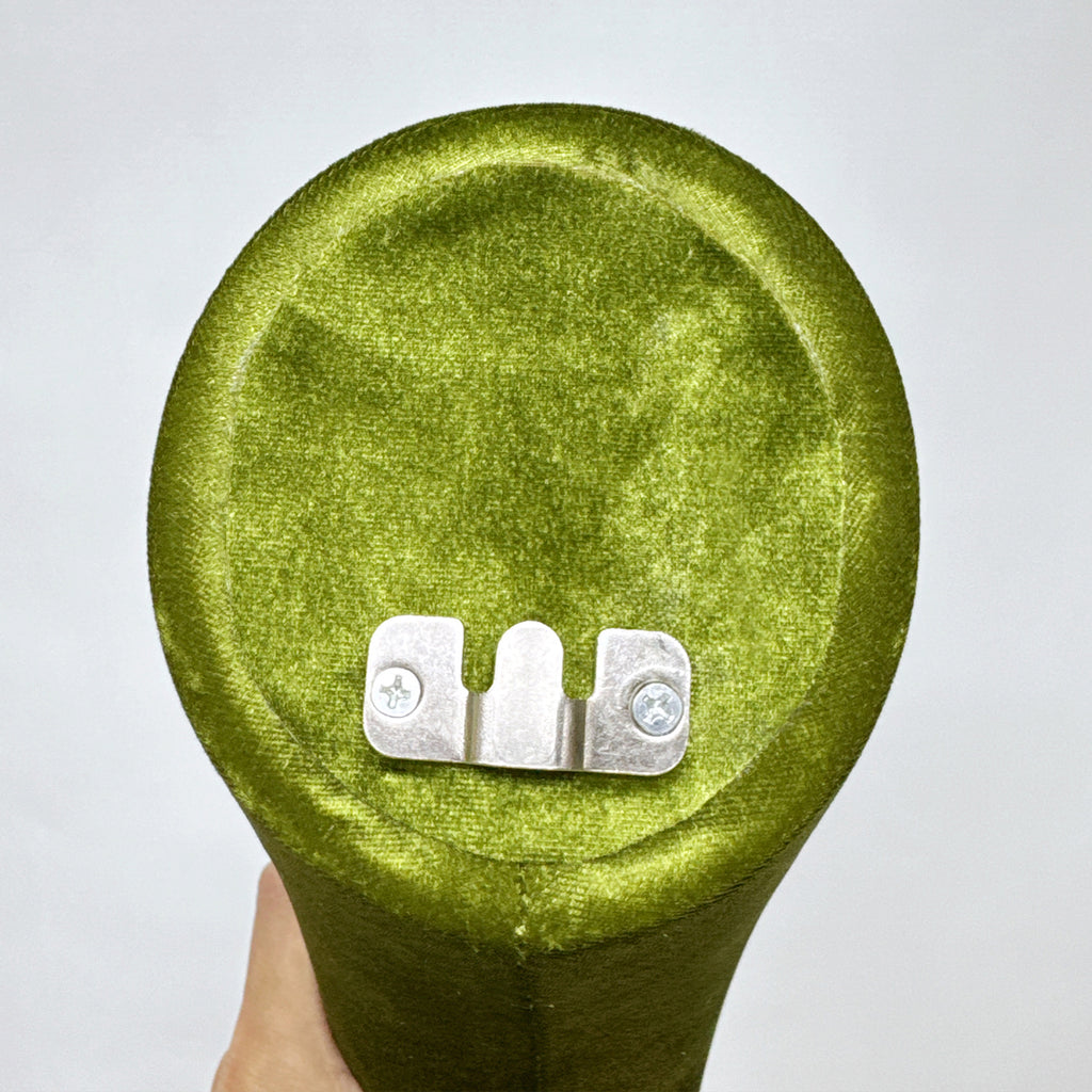Jelimate Wall-Mounted Velvet Mannequin Head – Green & White Fiberglass Display for Wig, Hat & Scarf