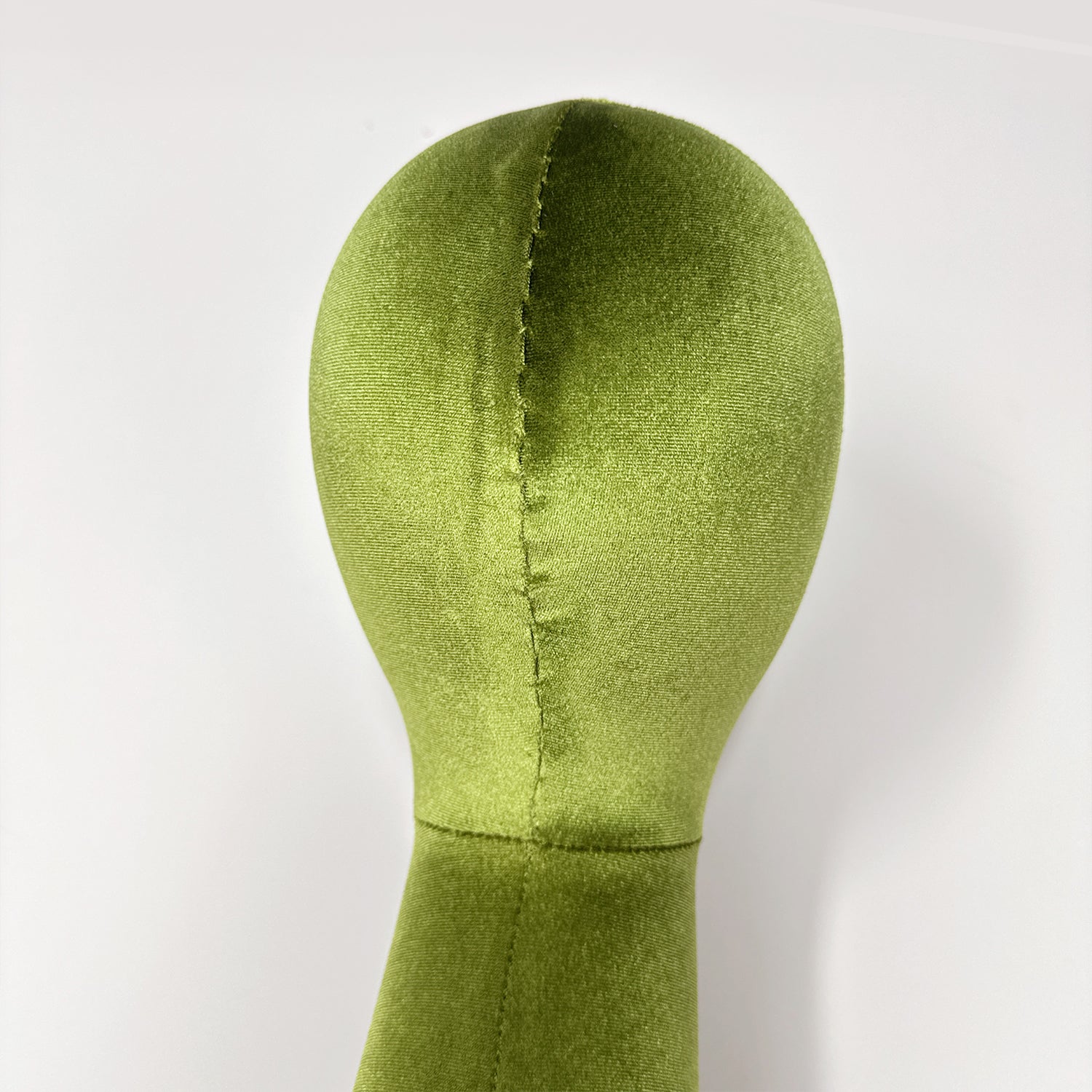 Jelimate Wall-Mounted Velvet Mannequin Head – Green & White Fiberglass Display for Wig, Hat & Scarf