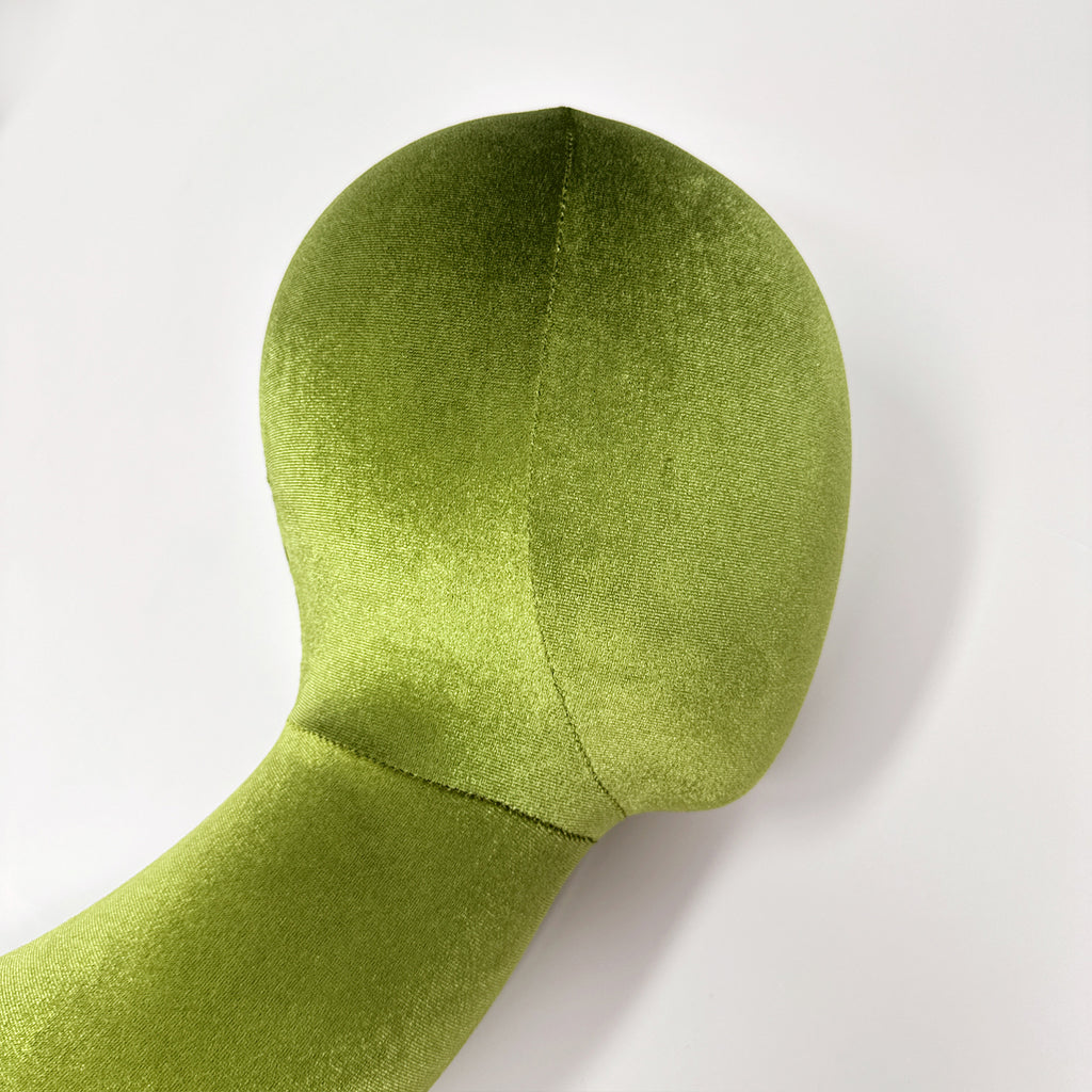 Jelimate Wall-Mounted Velvet Mannequin Head – Green & White Fiberglass Display for Wig, Hat & Scarf