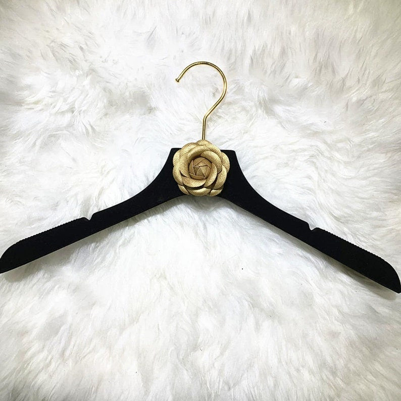 Jelimate Luxury Flocking Velvet Hanger,Black Velvet Clothing Hanger/Pant Hanger,Chrome Hook Non Slip Flocking Plastic Hanger,Customized Logo Wedding Dress Hangers Suit Hangers,Clothing Store Women Velvet Clothes Hanger Shirt Hangers