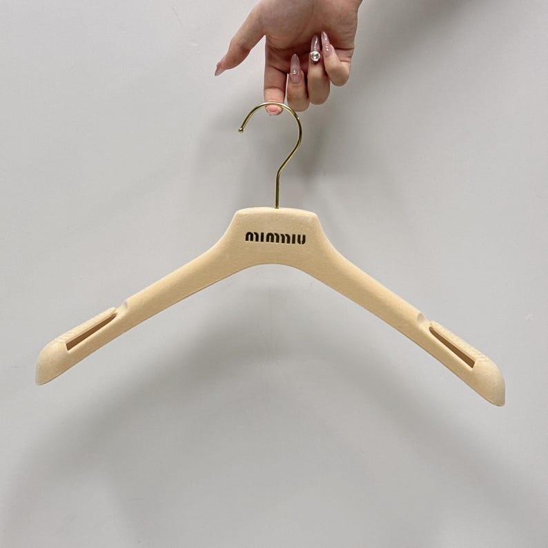 Jelimate Luxury Flocking Velvet Hanger,Beige Velvet Clothing Hanger/Pant Hanger,Hollow Shoulder Gold Hook Non Slip Flocking Plastic Hanger,Custom Logo Velvet Dress Hangers,Clothing Store Skirt Shirt Suit Hanger Space Saving Clothes Hangers