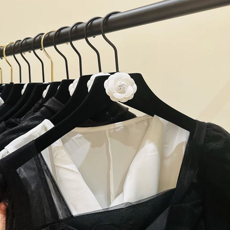 Jelimate Luxury Flocking Velvet Hanger,Black Velvet Clothing Hanger/Pant Hanger,Chrome Hook Non Slip Flocking Plastic Hanger,Customized Logo Wedding Dress Hangers Suit Hangers,Clothing Store Women Velvet Clothes Hanger Shirt Hangers