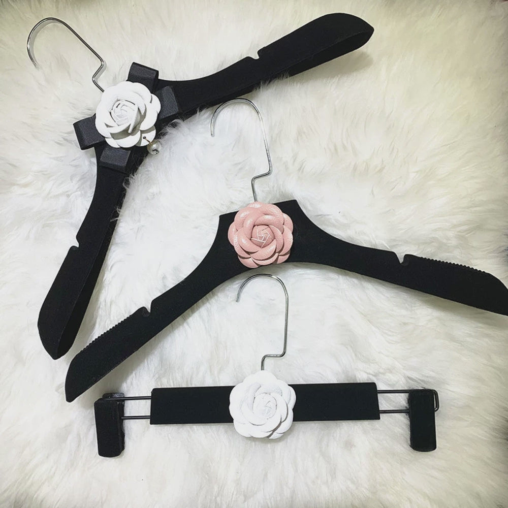 Jelimate Luxury Flocking Velvet Hanger,Black Velvet Clothing Hanger/Pant Hanger,Chrome Hook Non Slip Flocking Plastic Hanger,Customized Logo Wedding Dress Hangers Suit Hangers,Clothing Store Women Velvet Clothes Hanger Shirt Hangers