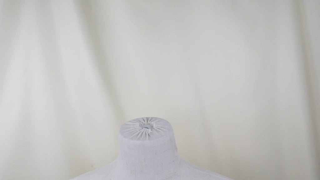 Half Body Male Display Dress Form Mannequin Head For Wigs Adjustable Natural Canvas Mannequin Torso Clothing Store Display Model