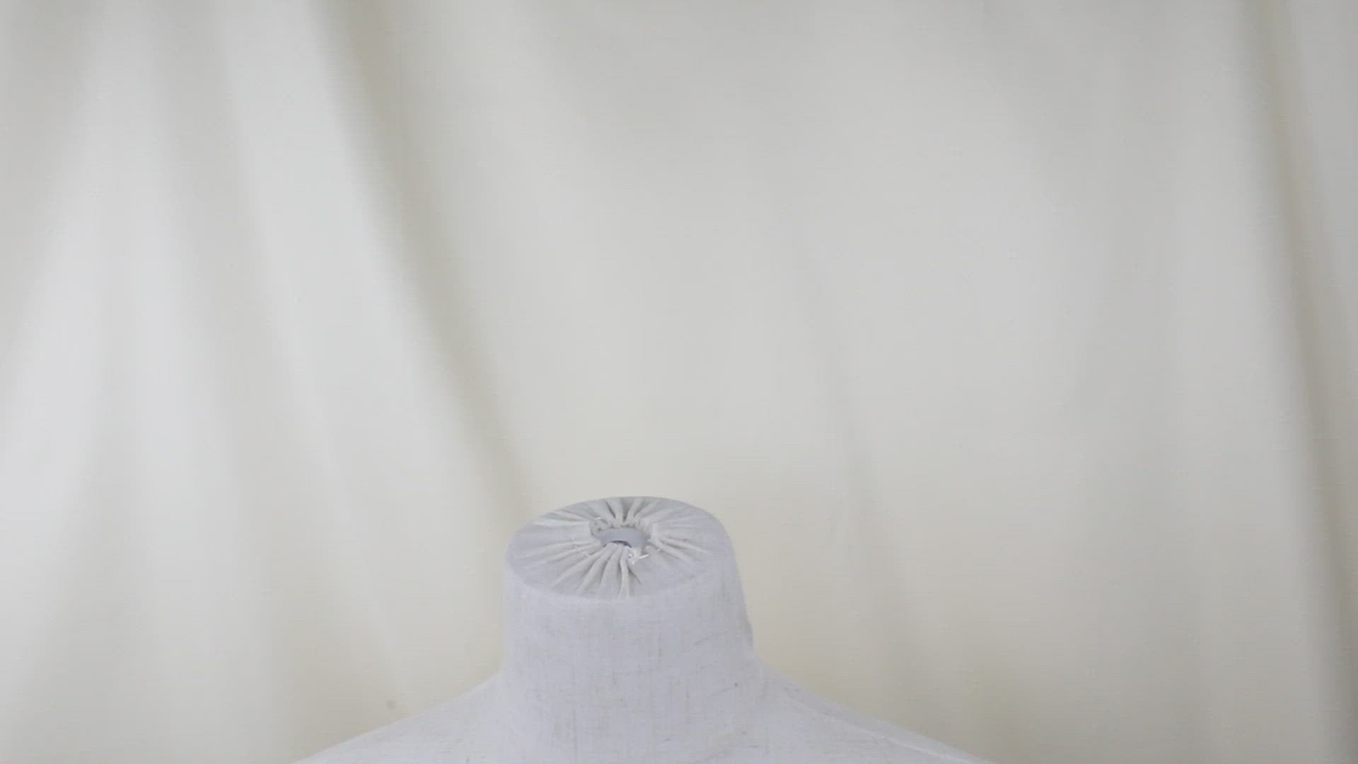 Half Body Male Display Dress Form Mannequin Head For Wigs Adjustable Natural Canvas Mannequin Torso Clothing Store Display Model