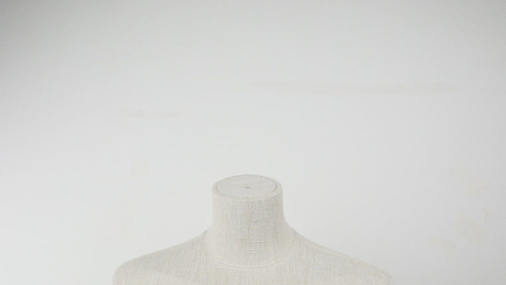 Torso de maniquí femenino de alta gama Jelimate con brazos de madera, maniquí de lino gris para exhibición de ropa, cabeza de maniquí de madera con orificio para aretes